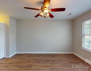 10131 Ballyclare Court - Photo Thumbnail 11