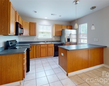 10131 Ballyclare Court - Photo Thumbnail 8