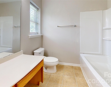 10131 Ballyclare Court - Photo Thumbnail 23