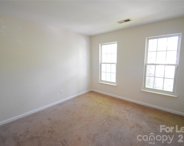 3704 Wind Ridge Place - Photo Thumbnail 20