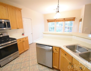 3704 Wind Ridge Place - Photo Thumbnail 5