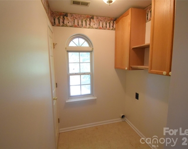 3704 Wind Ridge Place - Photo Thumbnail 15
