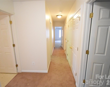 3704 Wind Ridge Place - Photo Thumbnail 8