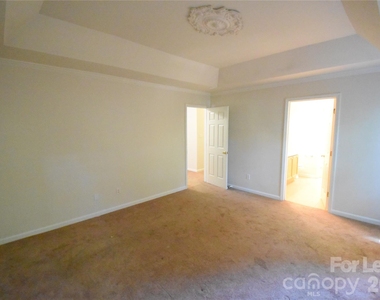3704 Wind Ridge Place - Photo Thumbnail 9
