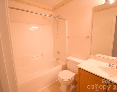 3704 Wind Ridge Place - Photo Thumbnail 19