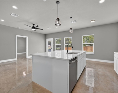 2817 Clinton Avenue - Photo Thumbnail 13