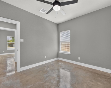2817 Clinton Avenue - Photo Thumbnail 21