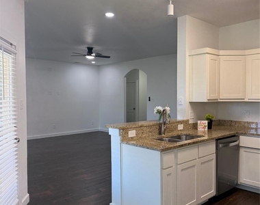 413 Marilu Street - Photo Thumbnail 1