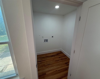 413 Marilu Street - Photo Thumbnail 10