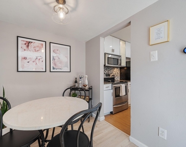 4211 Holland Avenue - Photo Thumbnail 5