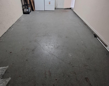 135 Village Circle - Photo Thumbnail 19