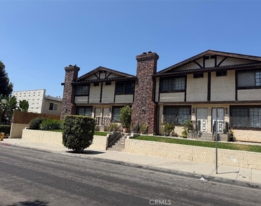 5215 Rosemead Boulevard - Photo Thumbnail 1