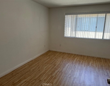 5215 Rosemead Boulevard - Photo Thumbnail 14