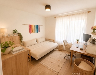 718 Alcott Avenue - Photo Thumbnail 15