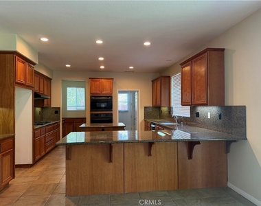 5934 Greyville - Photo Thumbnail 5