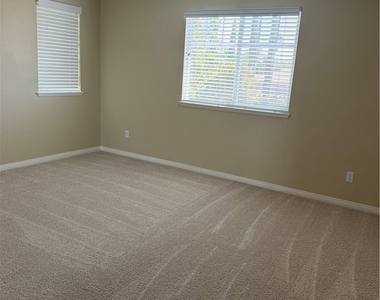 5934 Greyville - Photo Thumbnail 13