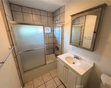 258 E Hill - Photo Thumbnail 18