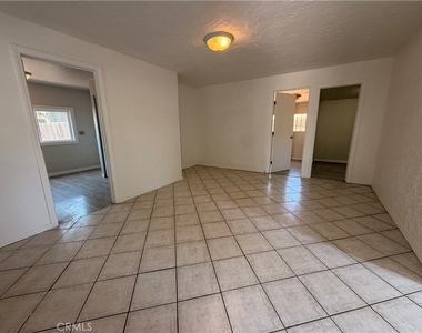 258 E Hill - Photo Thumbnail 11