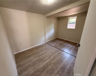 258 E Hill - Photo Thumbnail 21