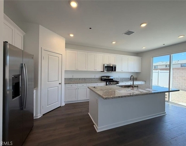 29298 Victoria Beach Boulevard - Photo Thumbnail 12