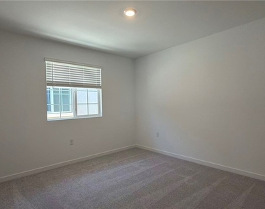 29298 Victoria Beach Boulevard - Photo Thumbnail 17