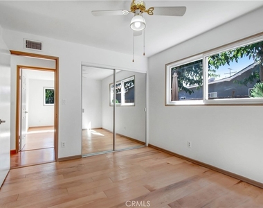 6904 Royer Avenue - Photo Thumbnail 3