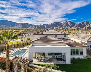 80467 Old Ranch Trail S - Photo Thumbnail 4