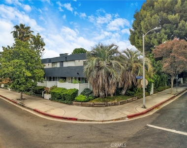 5142 Zelzah - Photo Thumbnail 24