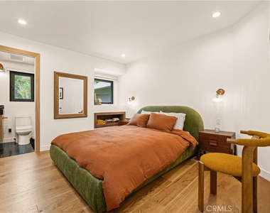 3627 Willowcrest Avenue - Photo Thumbnail 21