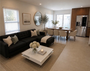 13016 Archwood Street - Photo Thumbnail 5