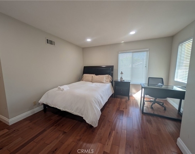 2822 Jason Court - Photo Thumbnail 18
