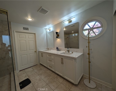 2822 Jason Court - Photo Thumbnail 16