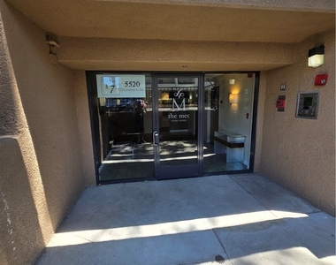 5520 Owensmouth - Photo Thumbnail 31