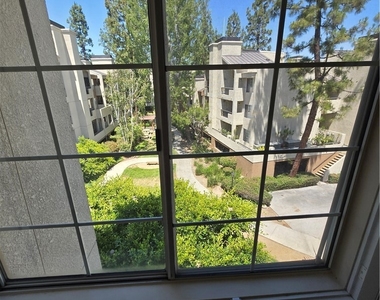 5520 Owensmouth - Photo Thumbnail 25