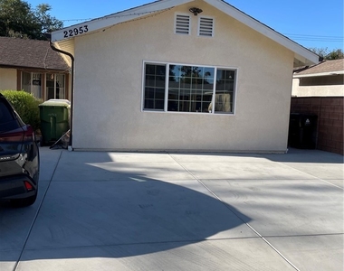 22953 Blythe Street N - Photo Thumbnail 1