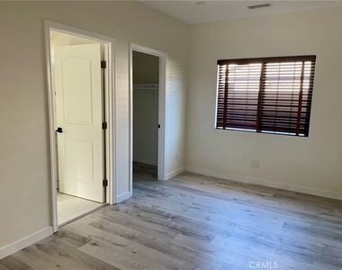 22953 Blythe Street N - Photo Thumbnail 11