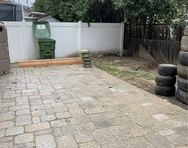 18815 Hart Street - Photo Thumbnail 30