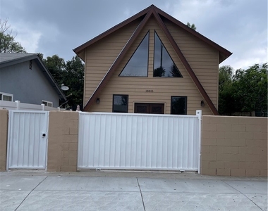 18815 Hart Street - Photo Thumbnail 34