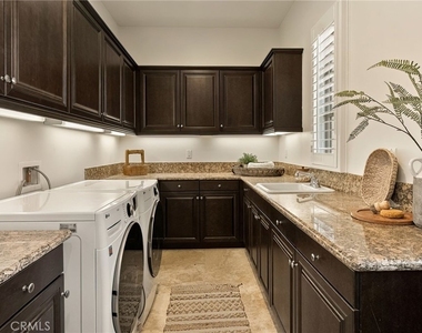 10727 W Stallion Ranch Road - Photo Thumbnail 23