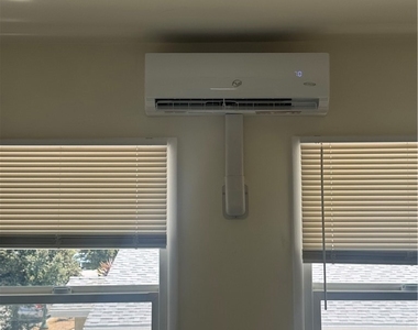 608 E Lexington Drive - Photo Thumbnail 9