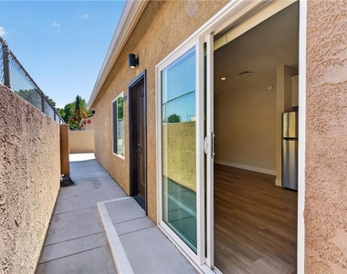 8414 Burnet Avenue - Photo Thumbnail 19