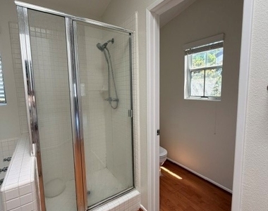 2300 Maple Avenue - Photo Thumbnail 11