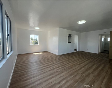 2220 Delaware - Photo Thumbnail 1