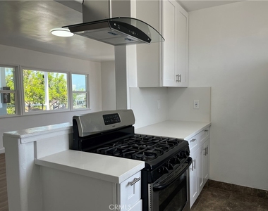 2220 Delaware - Photo Thumbnail 7