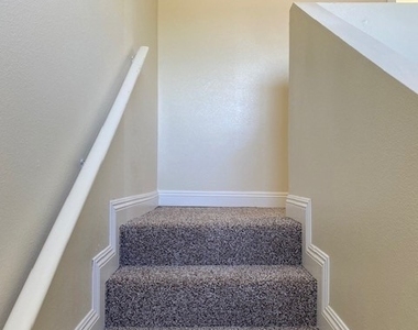 415 E 106th - Photo Thumbnail 17
