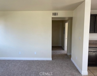 415 E 106th - Photo Thumbnail 15