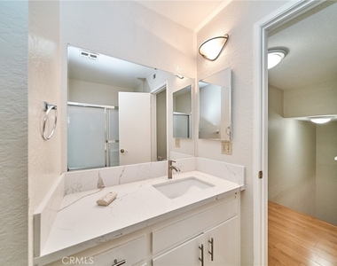 16621 Shenandoah Ave. - Photo Thumbnail 17