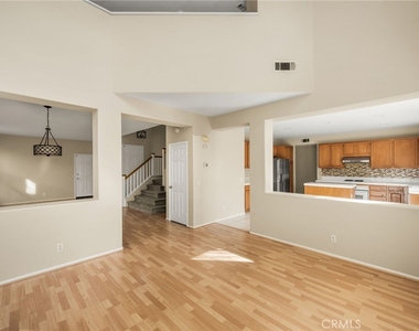 11645 Maynard Avenue - Photo Thumbnail 7