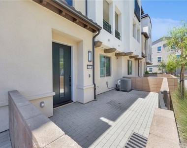 32078 Paseo Vibrante - Photo Thumbnail 1