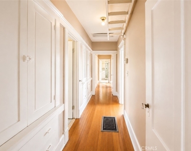 103 S Ardmore - Photo Thumbnail 11